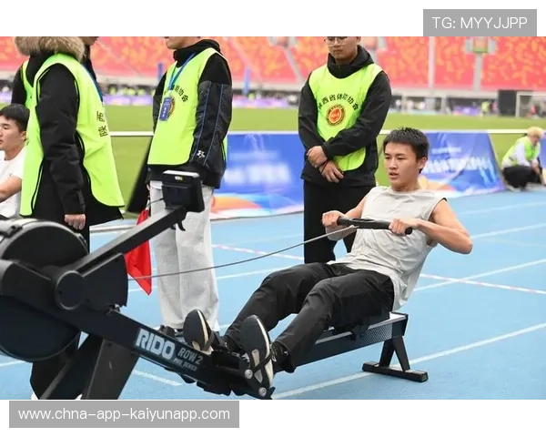 体育新闻中心支持体能训练标准普及宣传，体能训练 新闻