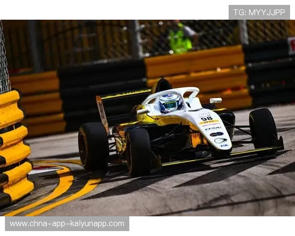 新闻中心男队赛车最新战况，男队罢赛