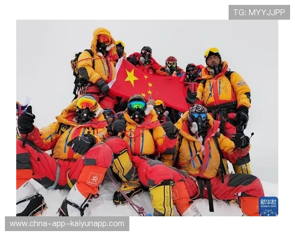 世界登山青年探险营：中国少年攀登者获媒体关注，探险登山旅游地