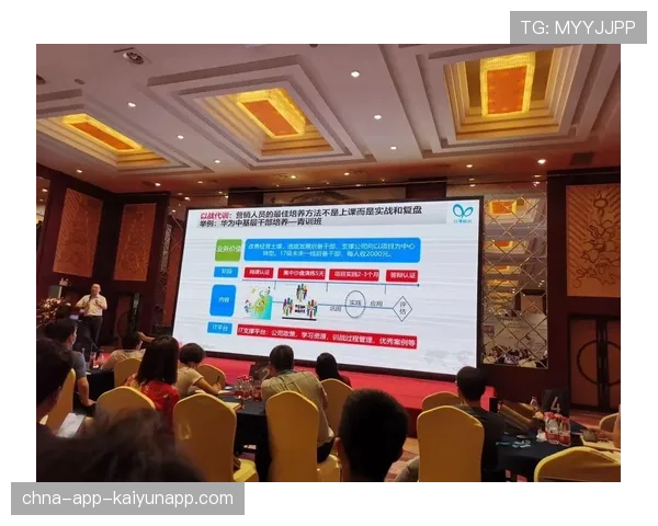 青训学员评估报告的标准模板与数据字段说明，青训班学员